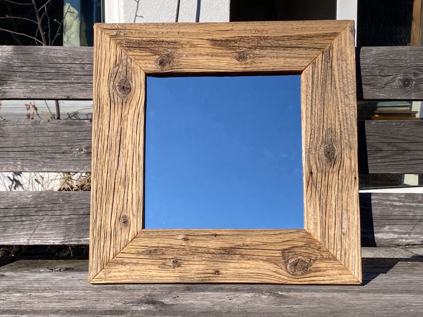 Miroirs: Rustikaler Spiegel mit Altholzrahmen, 46x46cm – Neuf (Voir description) à Domat/Ems par Stein_und_Holzbruch 3