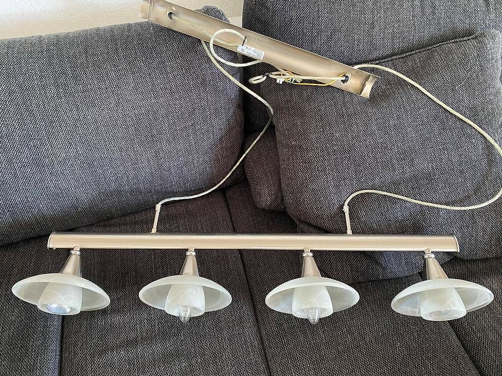 Lampade: Esszimmerlampe – Usato da Studen BE venduto da Kregina 1