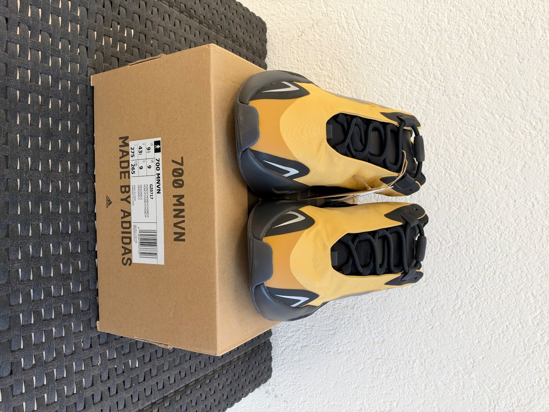 Adidas Scarpe da uomo: Yeezy Adidas 700 – Nuovo e nell'imballaggio originale da Sion venduto da min_7ffp 3
