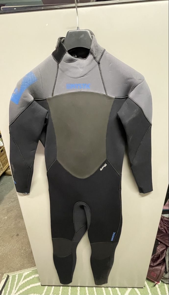 Mystic Completi: Mystic Star 5/4 Fullsuit backzip Neo – Nuovo (secondo la descrizione) da Bollingen venduto da makenschmuschki