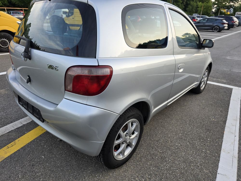 Toyota Automobili: Toyota Yaris 1.3 – Usato da Zürich venduto da F.lg1 3