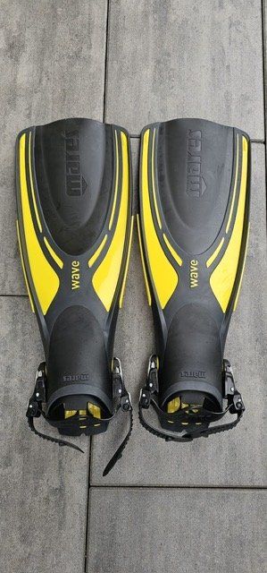 Mares Occhiali & Lenti: Mares Wave Flossen Gr. 43, Schnorchel und Brille – Usato da Waltenschwil venduto da gaby70 2