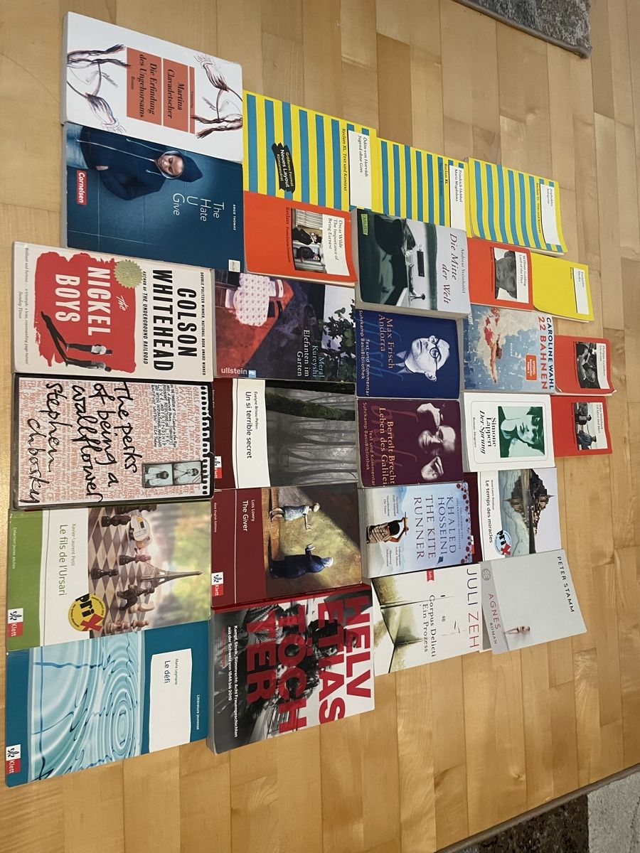 Libri: Bücher – Usato da Münchenbuchsee venduto da nia_w9q5
