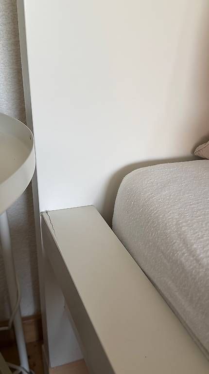 Letti: weißes Bett  (Malm, Ikea) – Usato da Zürich venduto da theresa.st 2