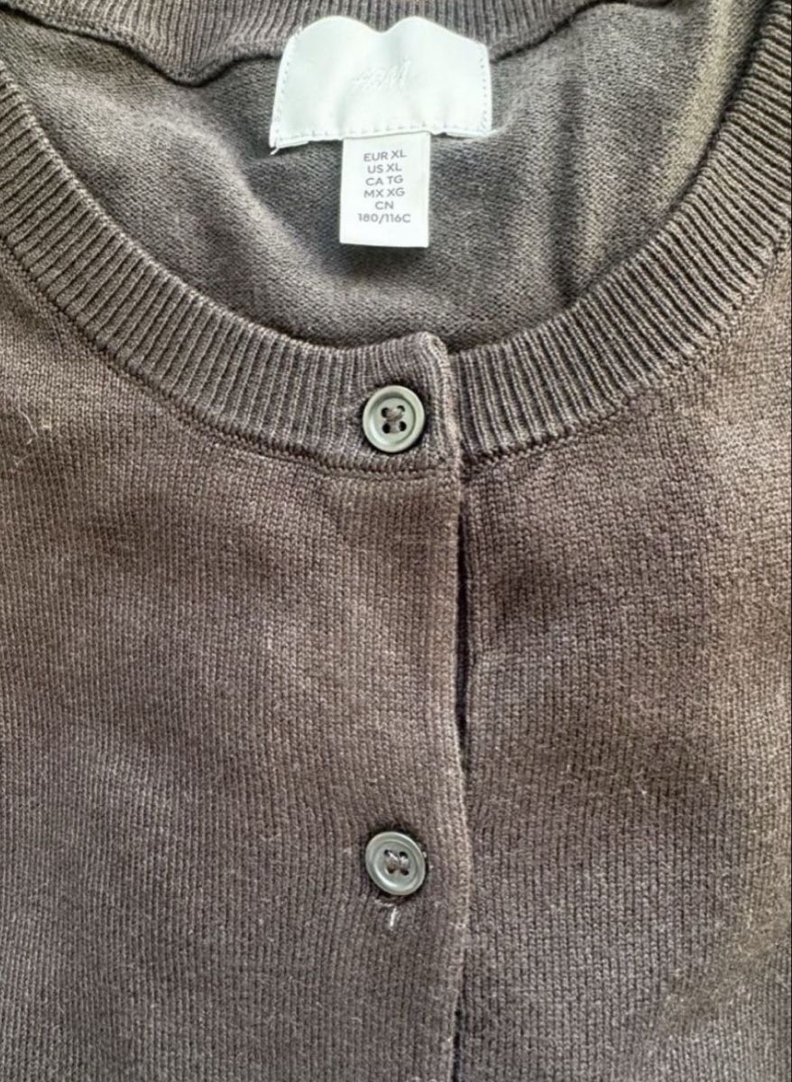 H&M Giacche: Feinstrick-cardigan, Dunkelbraun, Neu. – Nuovo (secondo la descrizione) da Zürich venduto da ber_78xz 1