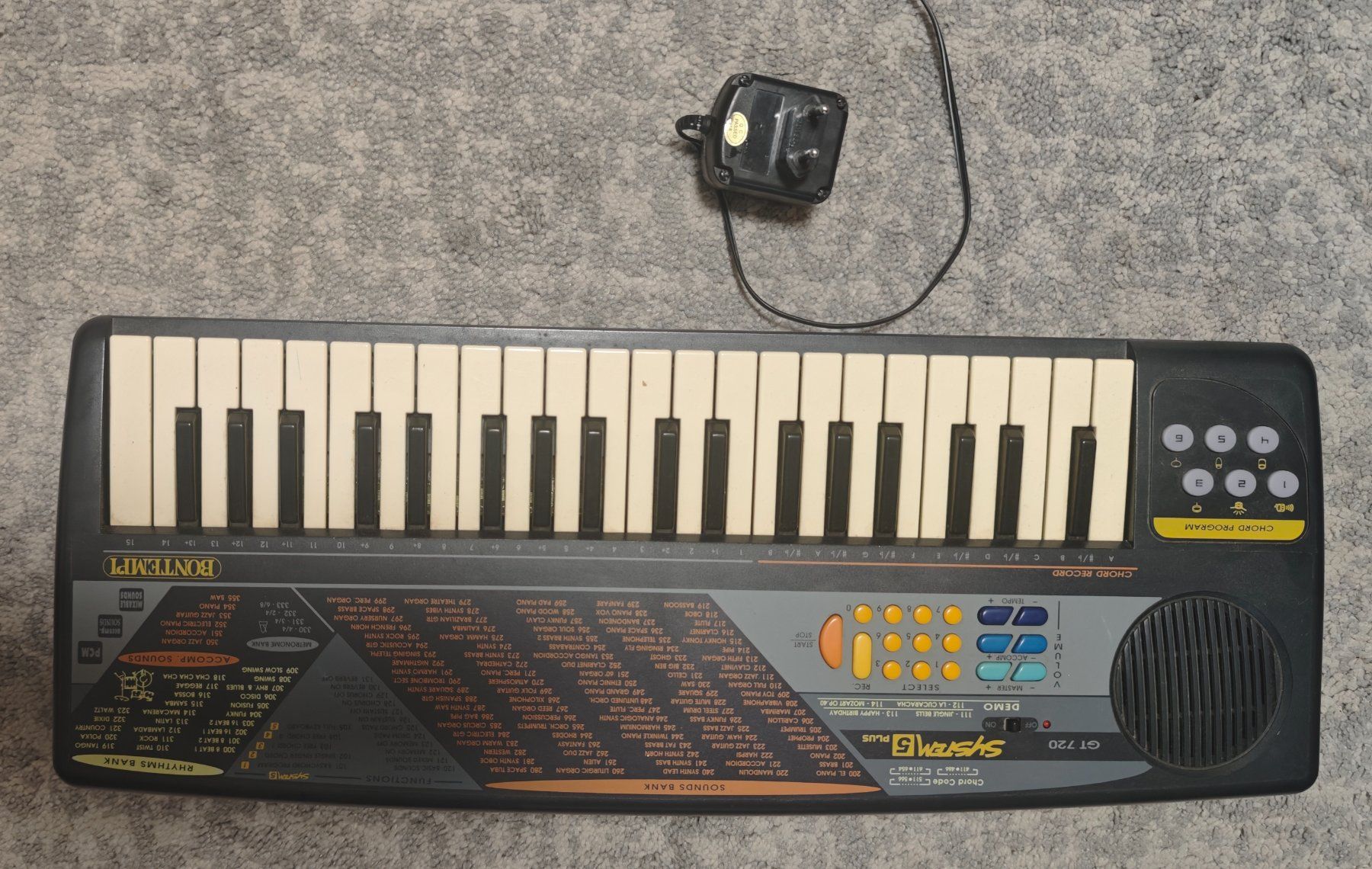 Bontempi Musikinstrumente: Bontempi GT 720 System 5 Plus Electronic Keyboard – Gebraucht aus Gams von MissTraveller