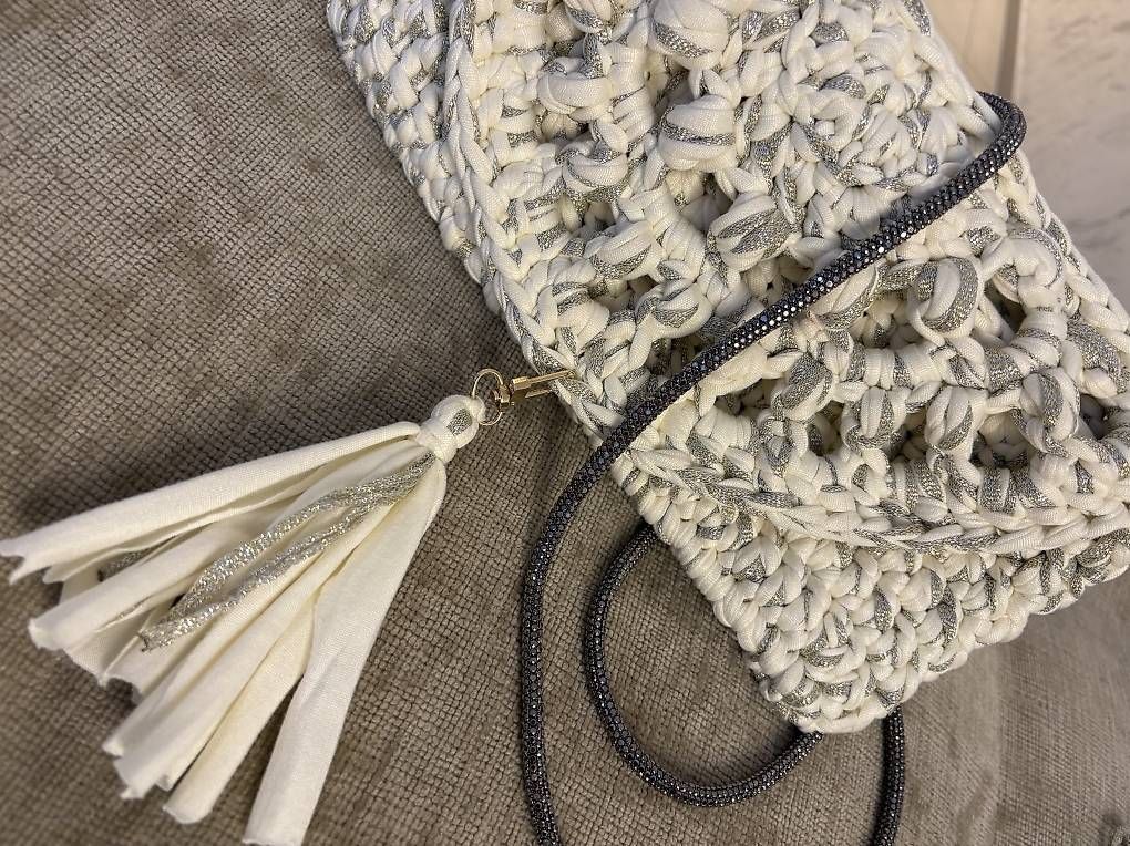 Borse da donna: Handgemachte Häkeltasche – Nuovo (secondo la descrizione) da Hinwil venduto da camposlu 4