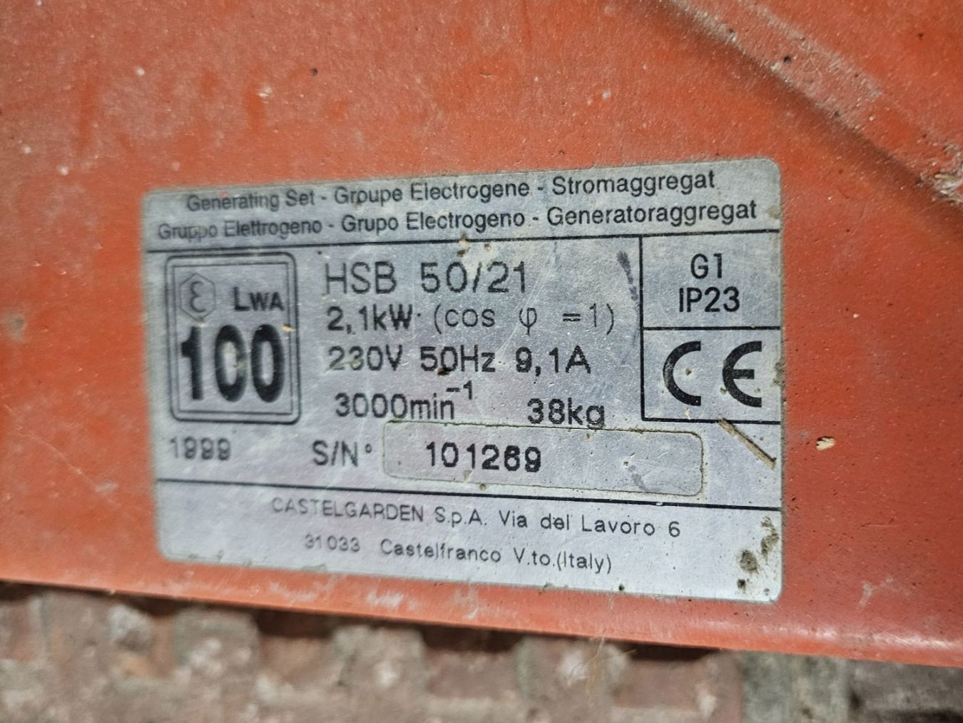 Stromgeneratoren: Notstrom Generator 2,1KW ab 1.- – Gebraucht aus Dorf von Miner-supply 2