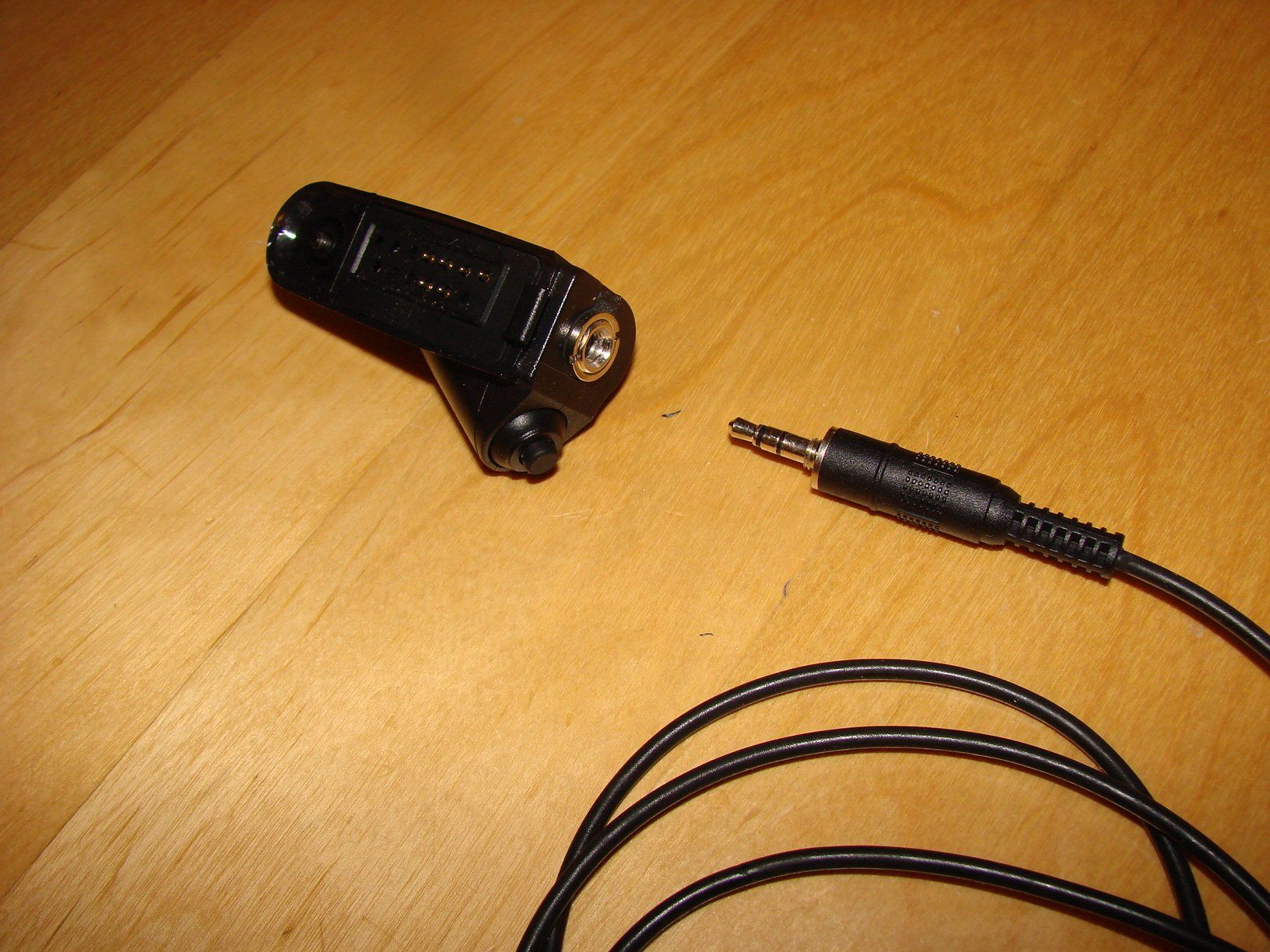 Motorola Funktechnik: GP340 Headset Spec – Neu (gemäss Beschreibung) aus Niederuzwil von Rade 6