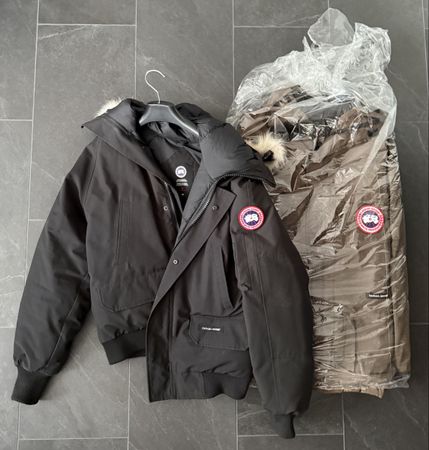 2 Canada Goose Jacken