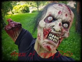 HALLOWEEN/HORROR ZOMBIE TORSO