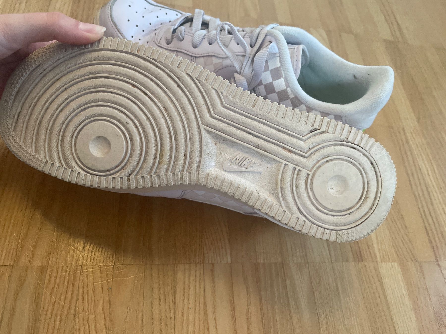 Nike Scarpe da uomo: Air Force Lila Schachoptik – Usato da Männedorf venduto da ali_5krk 2