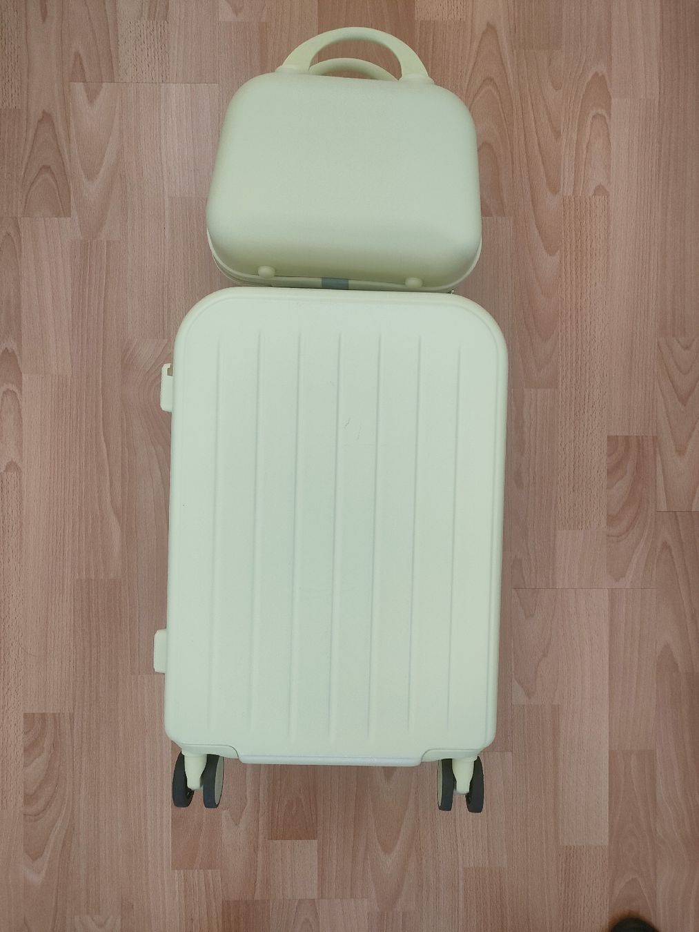Valigie: Reisekoffer (suitcase) – Usato da Zürich venduto da mh1_lr7h