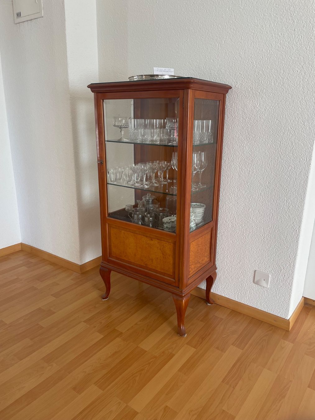 Vetrine: prachtvolles Vitrinenmöbel Biedermeier – Usato da Rütihof venduto da Bemawe