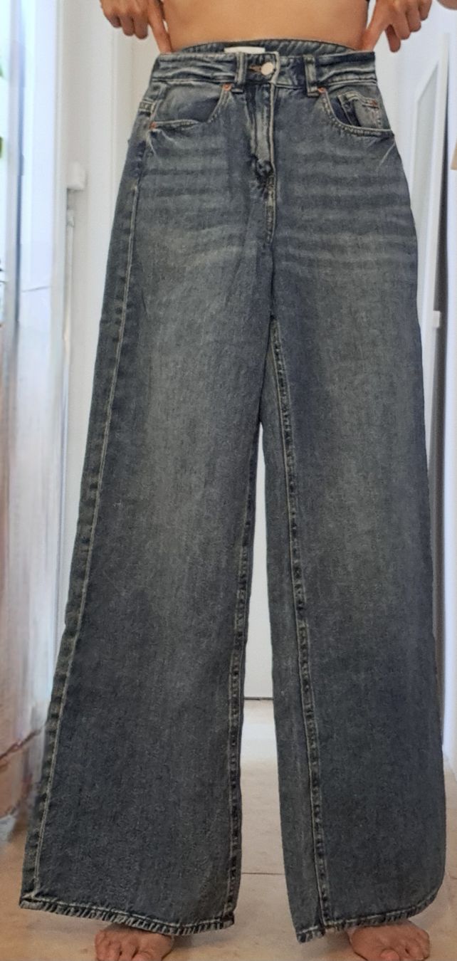 H&M Jeans: Jeans bleu taille 34 – D'occasion à Rolle par Loutre84