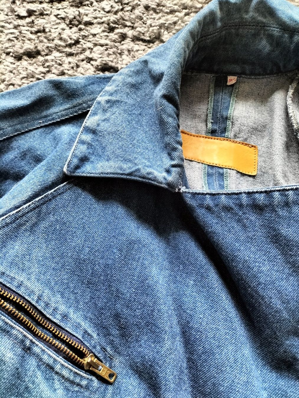 Giacche: traumhafte Jeansjacke, 80er Jahre – Usato da Pieterlen venduto da Plasticbox 3