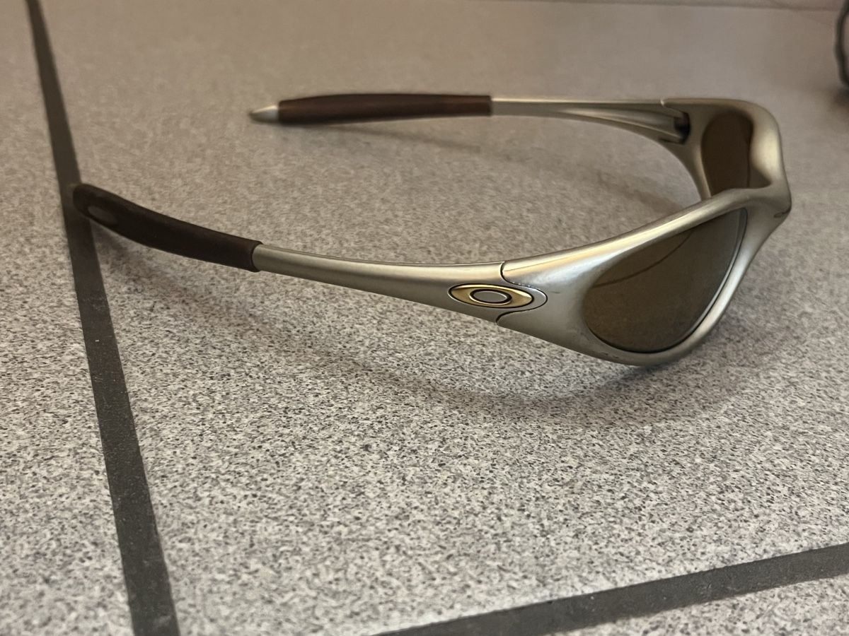 Oakley Brillen & Gläser: Oakley sonnenbrille – Gebraucht aus Sissach von martina_mv6