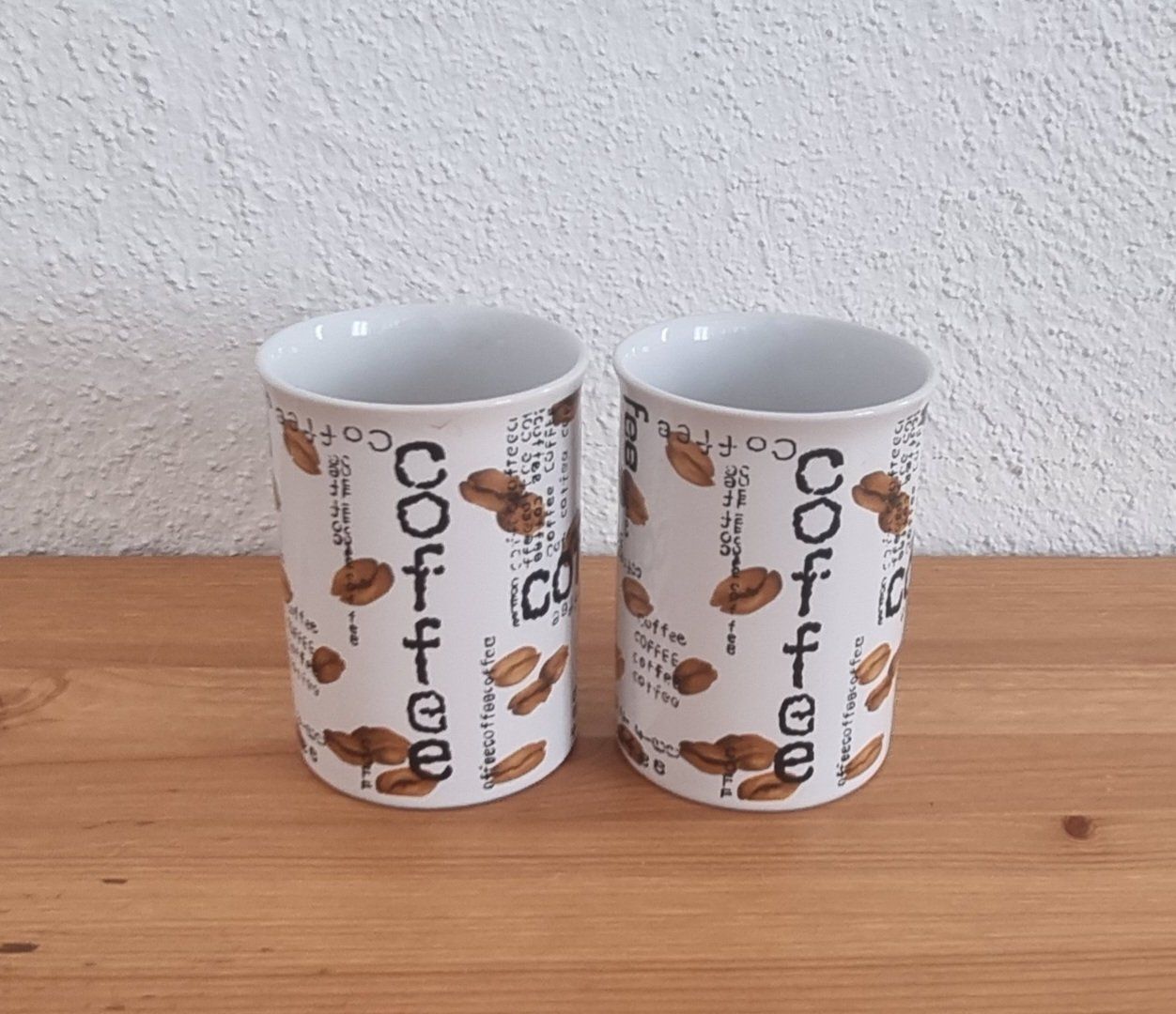 Tassen: Kaffeetasse - 2 Stk Tassen mit Kaffeemuster – Gebraucht aus Affoltern am Albis von thingsANDthings 1