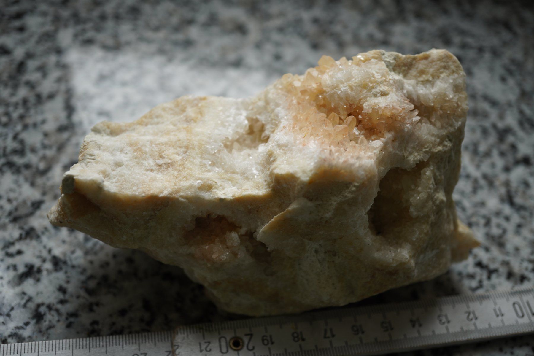 Minerali & Pietre curative: Calcit    Auf   Matrix    ab 1.- Rauserverkauf – Nuovo e nell'imballaggio originale da Eschenbach SG venduto da topstone 1