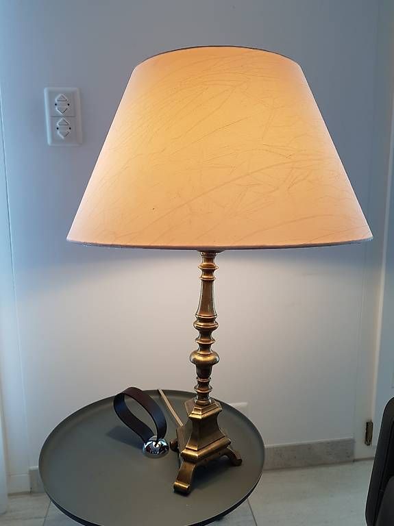 Lampade: Lampe mit mittelalterlichem Kerzenständer – Usato da Bonaduz venduto da alb_zts8