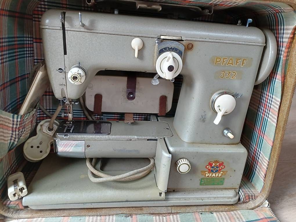 Macchine da cucire: Pfaff Nähmaschine 332 – Usato da Flüelen venduto da pri_7p8g 1