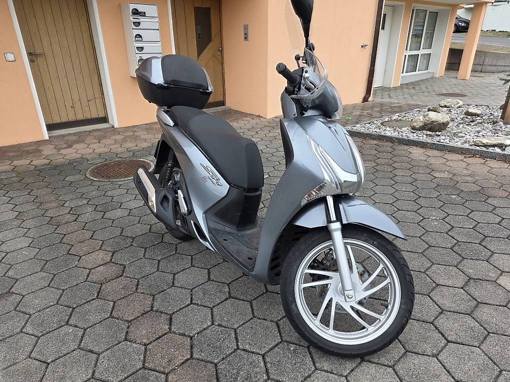 Honda Scooter: Honda SH 125 – Usato da Eschen venduto da Auto-dm 3