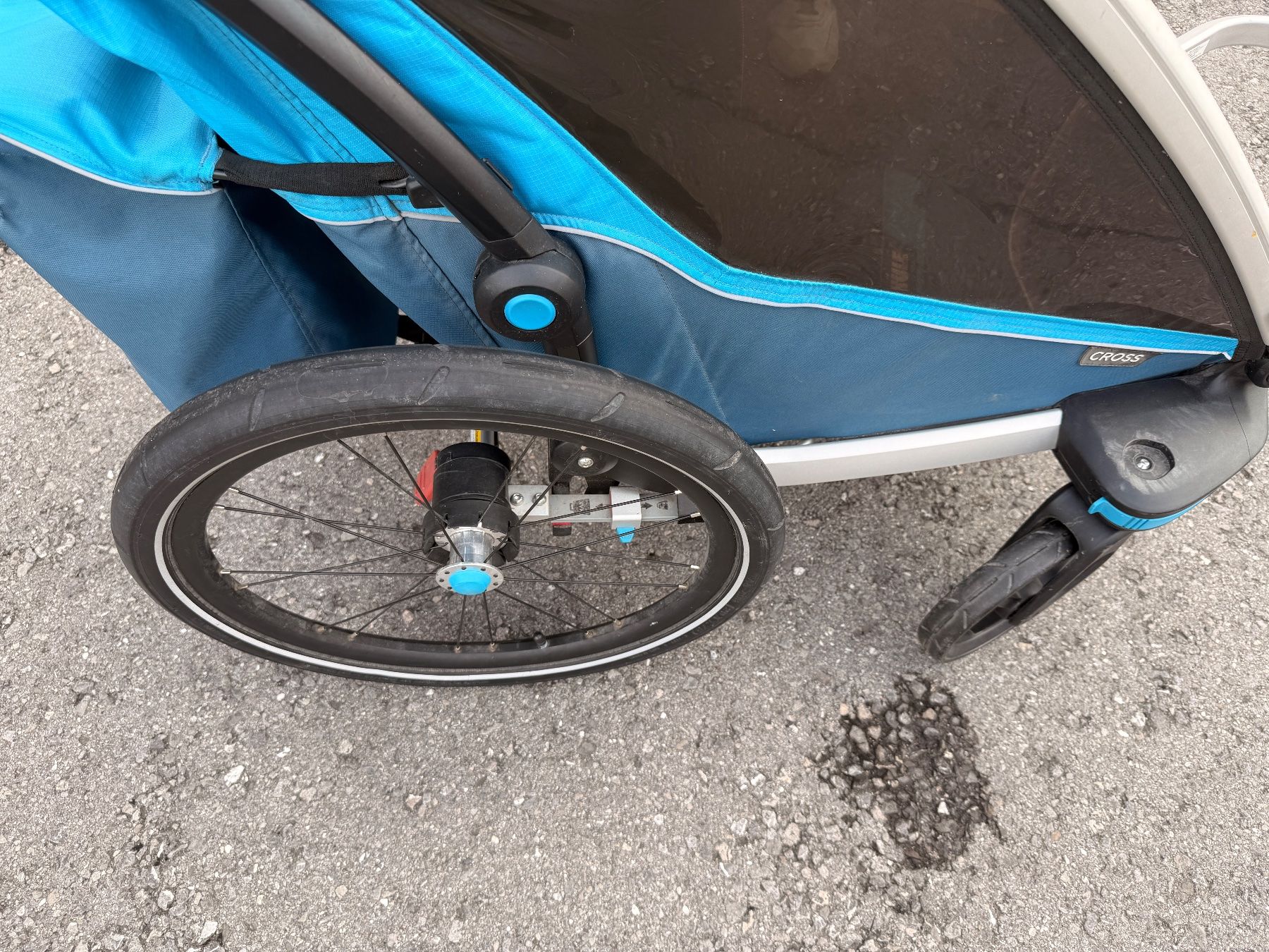 Thule Rimorchi: Thule Chariot Cross – Usato da Eschen venduto da sba_8jzv 3