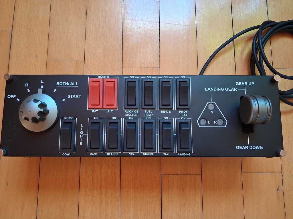 Logitech Controller: Saitek Pro Flight Switch Panel – Usato da Chésopelloz venduto da BTripleSeven