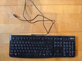 Logitech K120 PC-Tastatur, kabelgebunden und Maus HP
