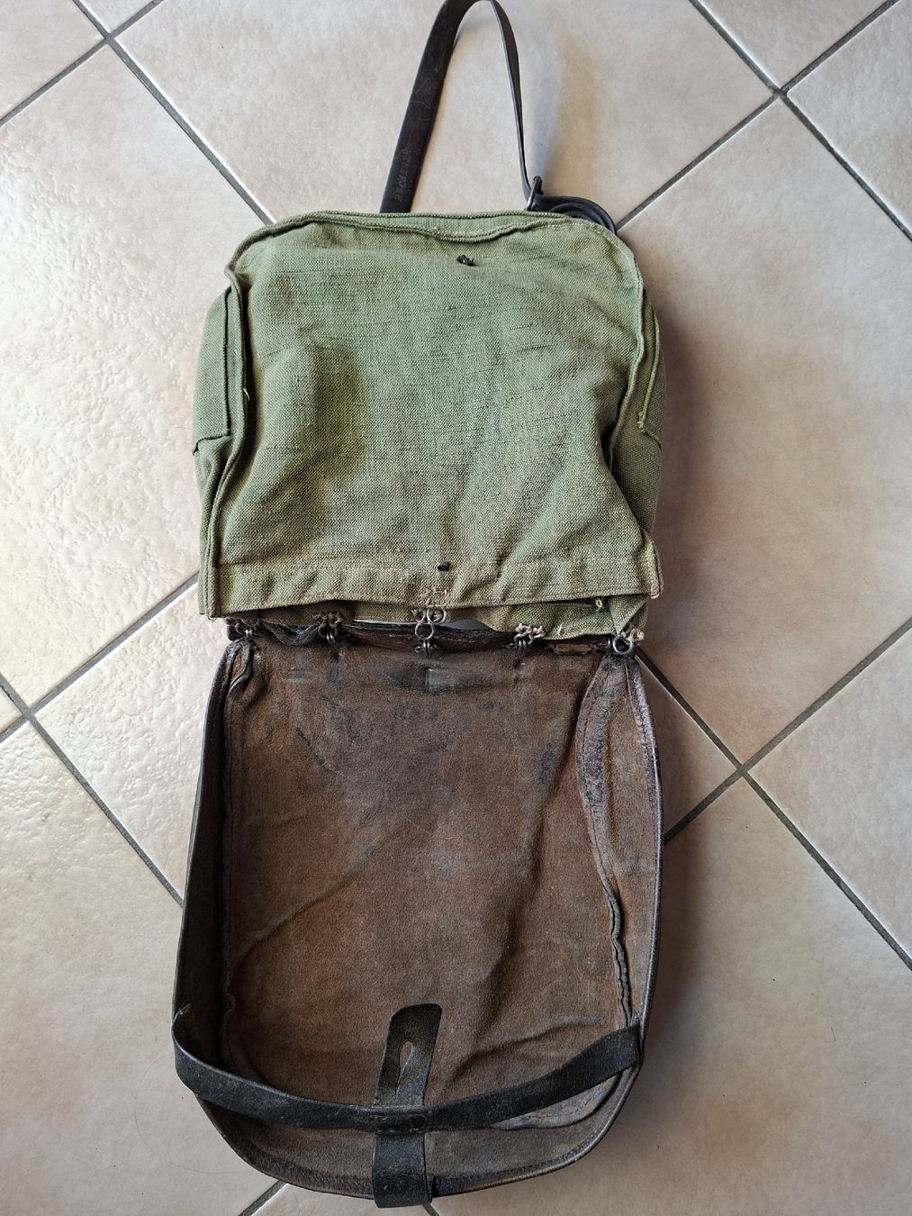 Schweizer Armee Taschen: Antiker Schweizer Armee Militär Brotsack  – Gebraucht aus Schwanden Sigrisw von len_9yqg 3