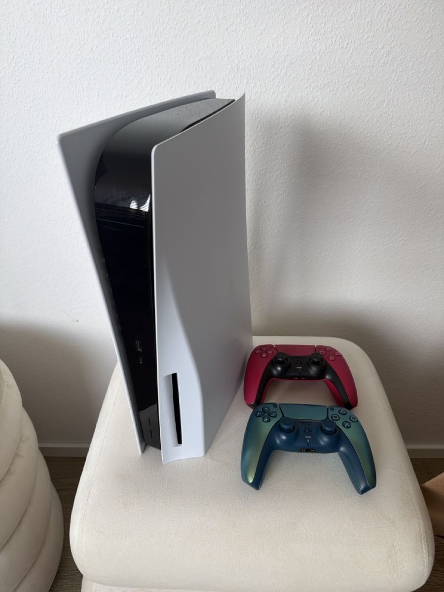 Sony Console: PlayStation 5 Disc Edition (CFI-1216A) ikls. 2 Controller – Usato da Liestal venduto da arl_6tv7