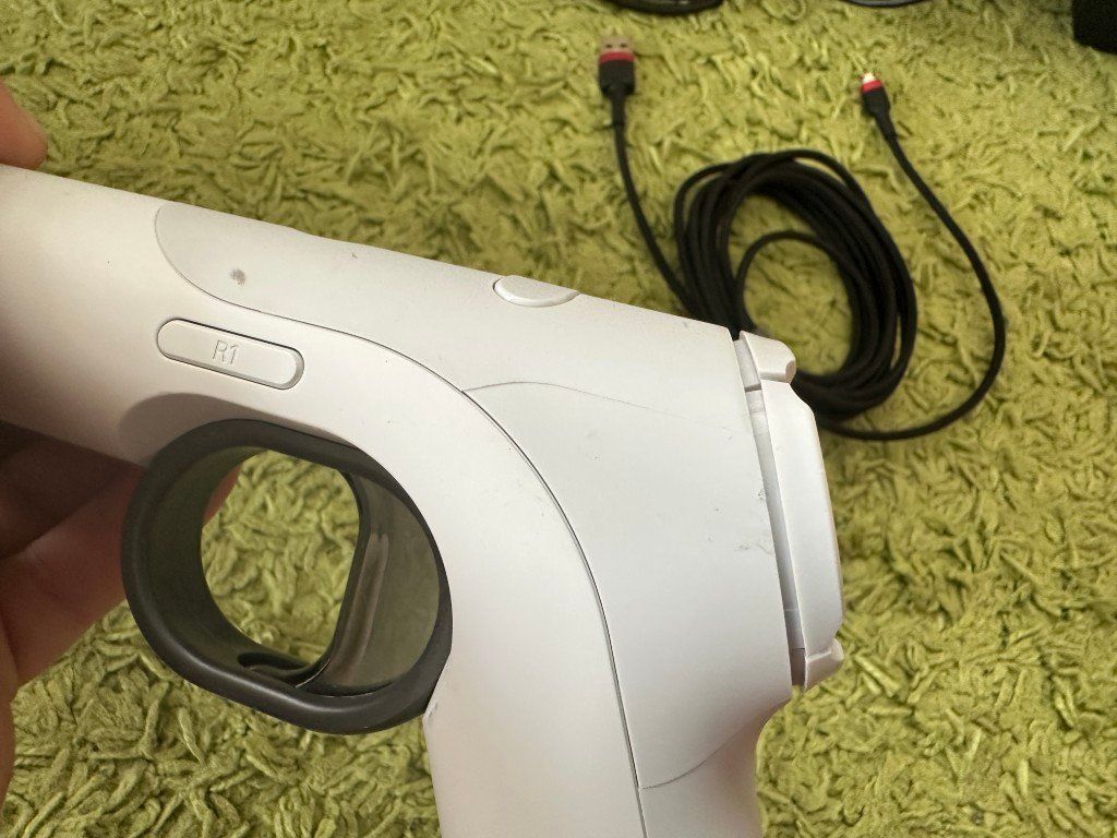 Sony Casco VR: SONY Playstation VR Headset Brille + Aim Controller – Usato da Brunnen venduto da 23068 4