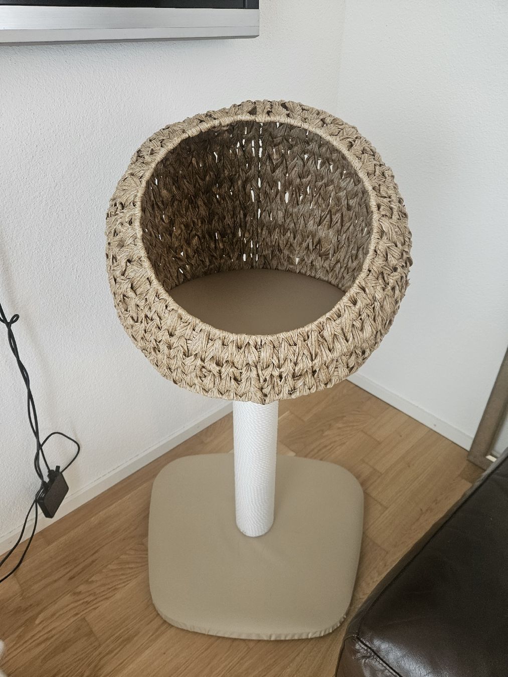Cucce & Letti: Outdoor Katzenkorb – Nuovo (secondo la descrizione) da St. Gallen venduto da Yelrah_1700 2
