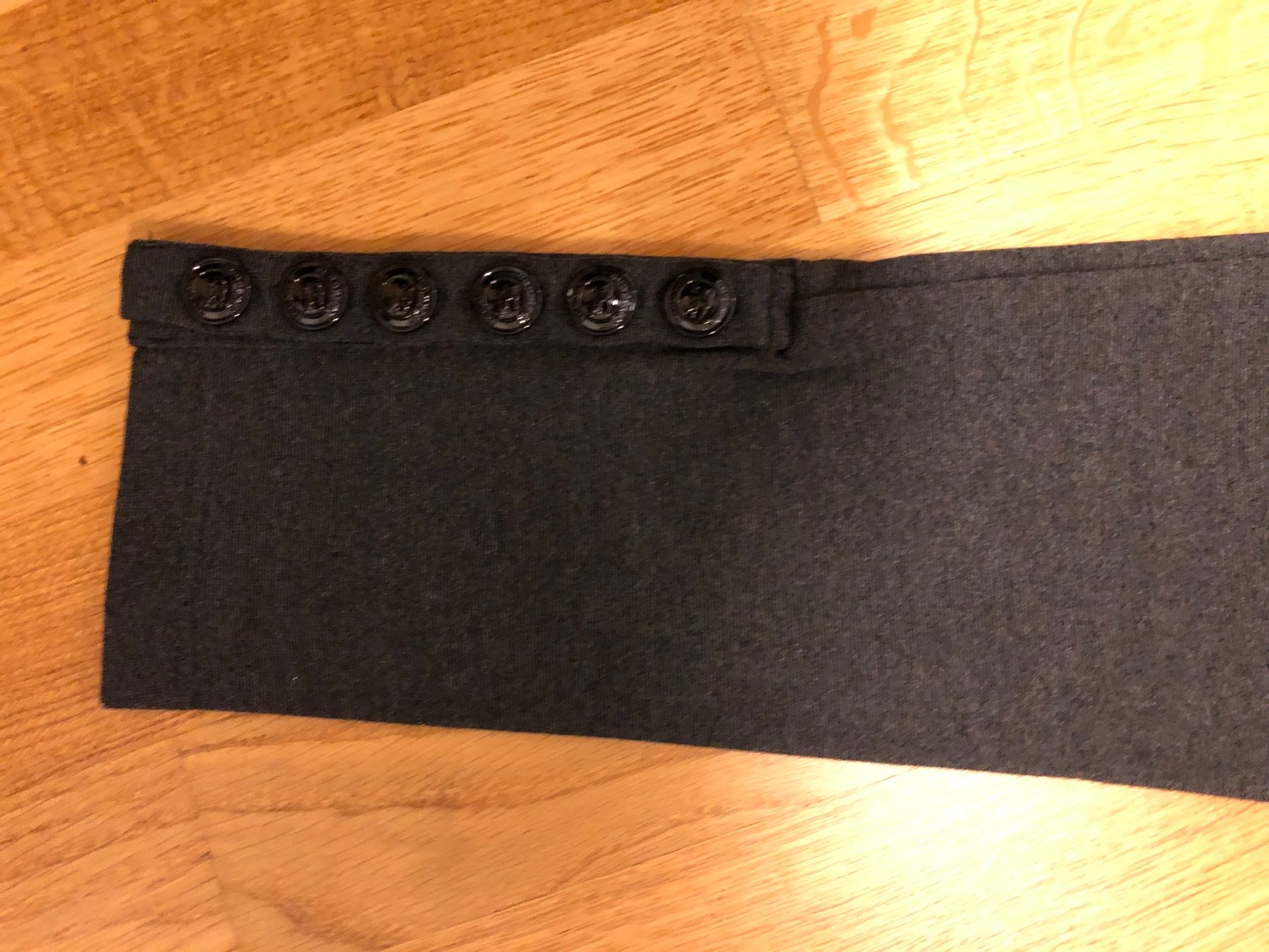 Burberry Leggings: Burberry graue Leggings – Usato da Duebendorf venduto da tom_lp2m 3