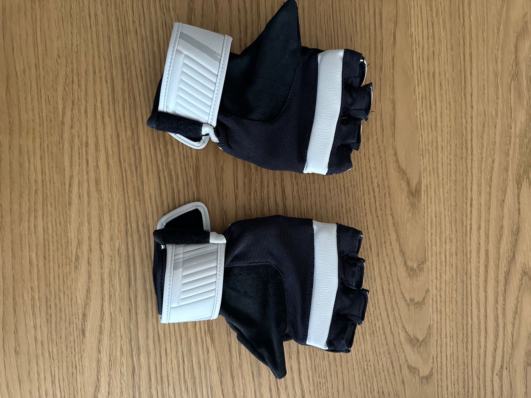 Gants & mitaines : MMA Gloves – D'occasion à Zürich par kin_6n6t 1