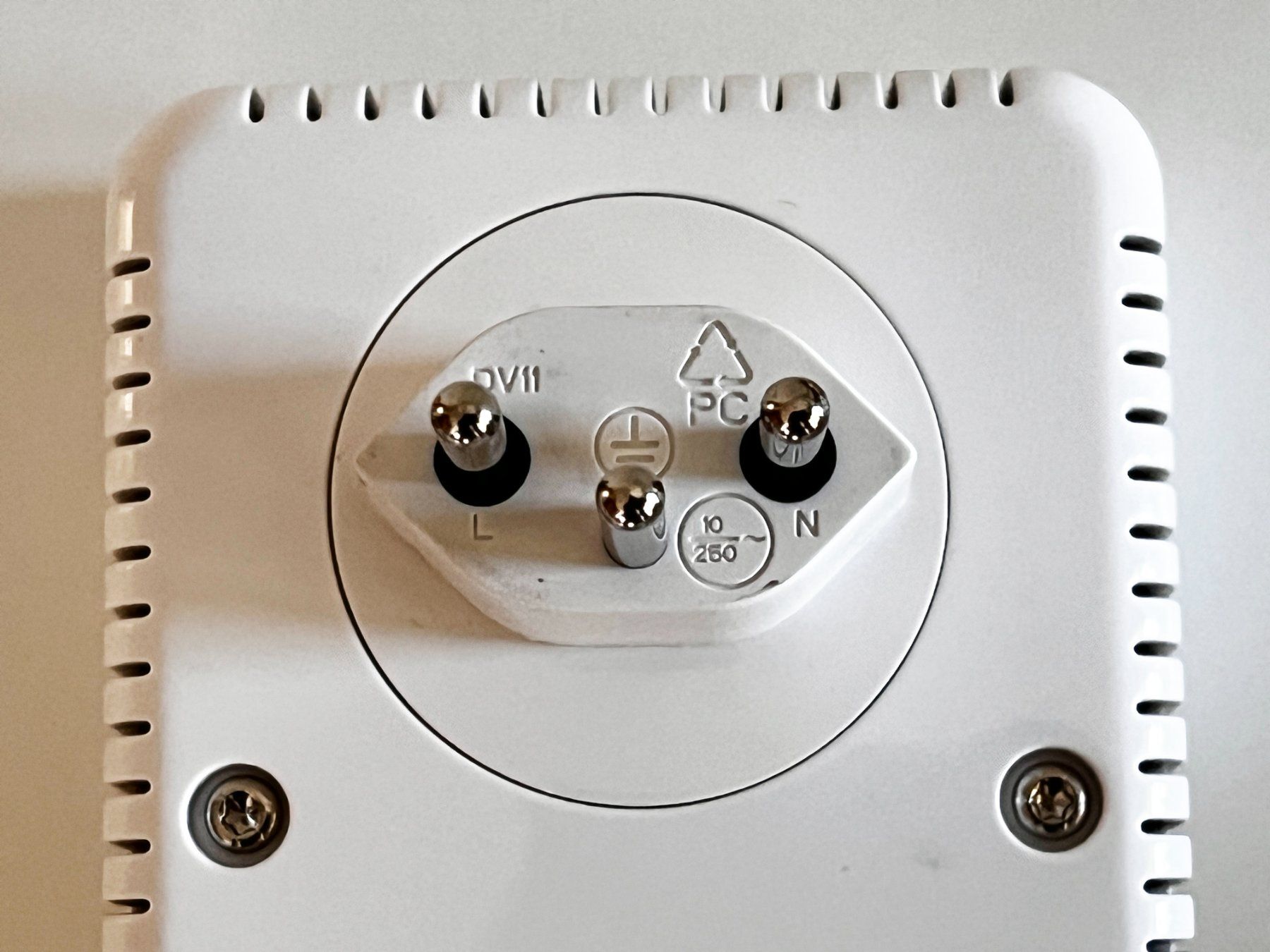 Devolo Lecteurs & Adaptateurs: 4x Devolo dLAN 1200+ WiFi ac Powerline Adapter weiss – D'occasion à Zuchwil par Tinu4528 6