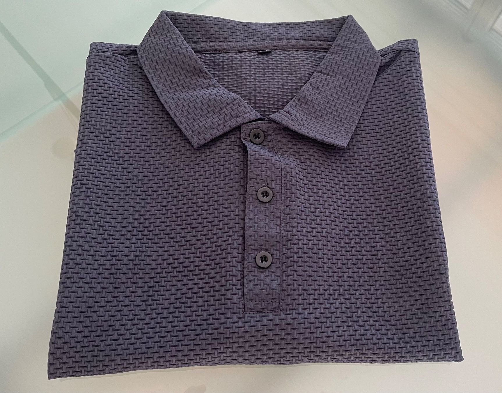Polo-Shirts: Poloshirt / Polohemd - leicht, bequem – Neu und originalverpackt aus Kehrsatz von bianca69