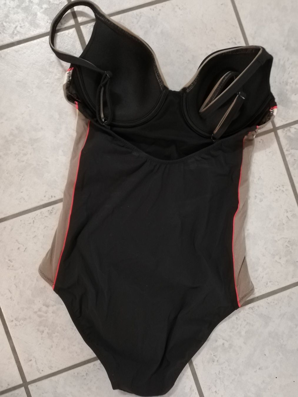 Costumi da bagno & Bikini: Badeanzug Tryumph Neu – Nuovo (secondo la descrizione) da Untersiggenthal venduto da Marlen59 3