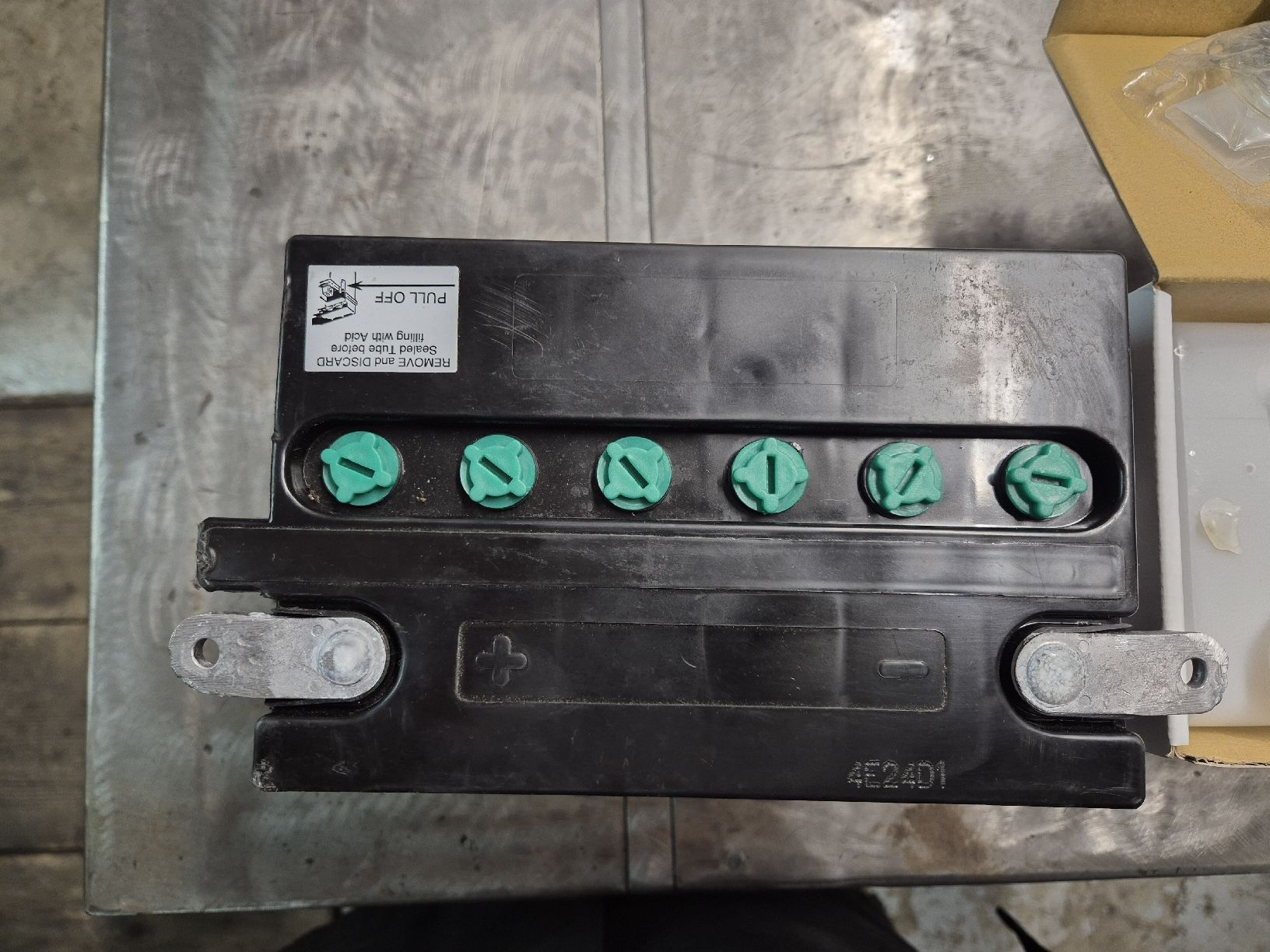 Batterie: Yuasa Batterie Harley Davidson – Nuovo e nell'imballaggio originale da Le Locle venduto da CHEGUA 2