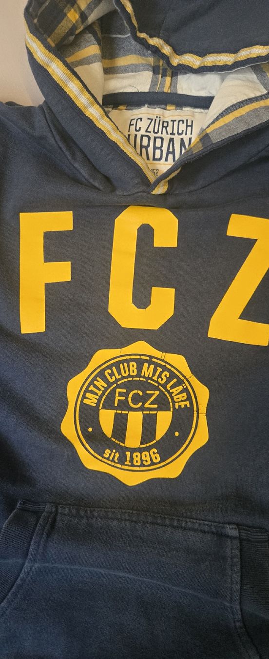 FCZ Pullover & Sweatshirts: FCZ Pulli gr.146/152 – Gebraucht aus Zürich von Deesay 1