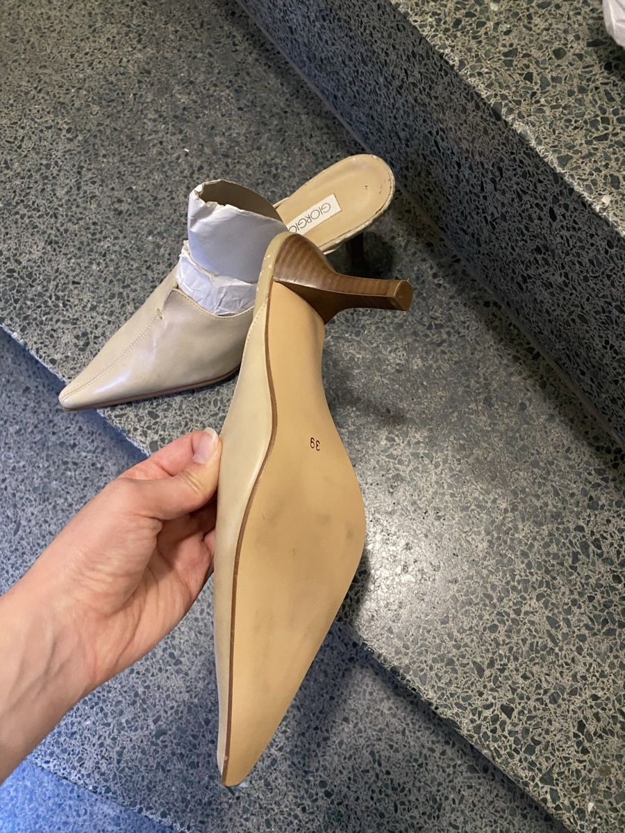 Scarpe da donna: Sandalen spitzig – Usato da Zürich venduto da SonyDeux 2