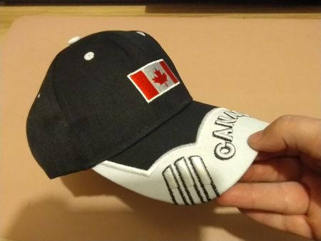 Schwarze Sportmütze Kanada - Casquette noir sport Canada