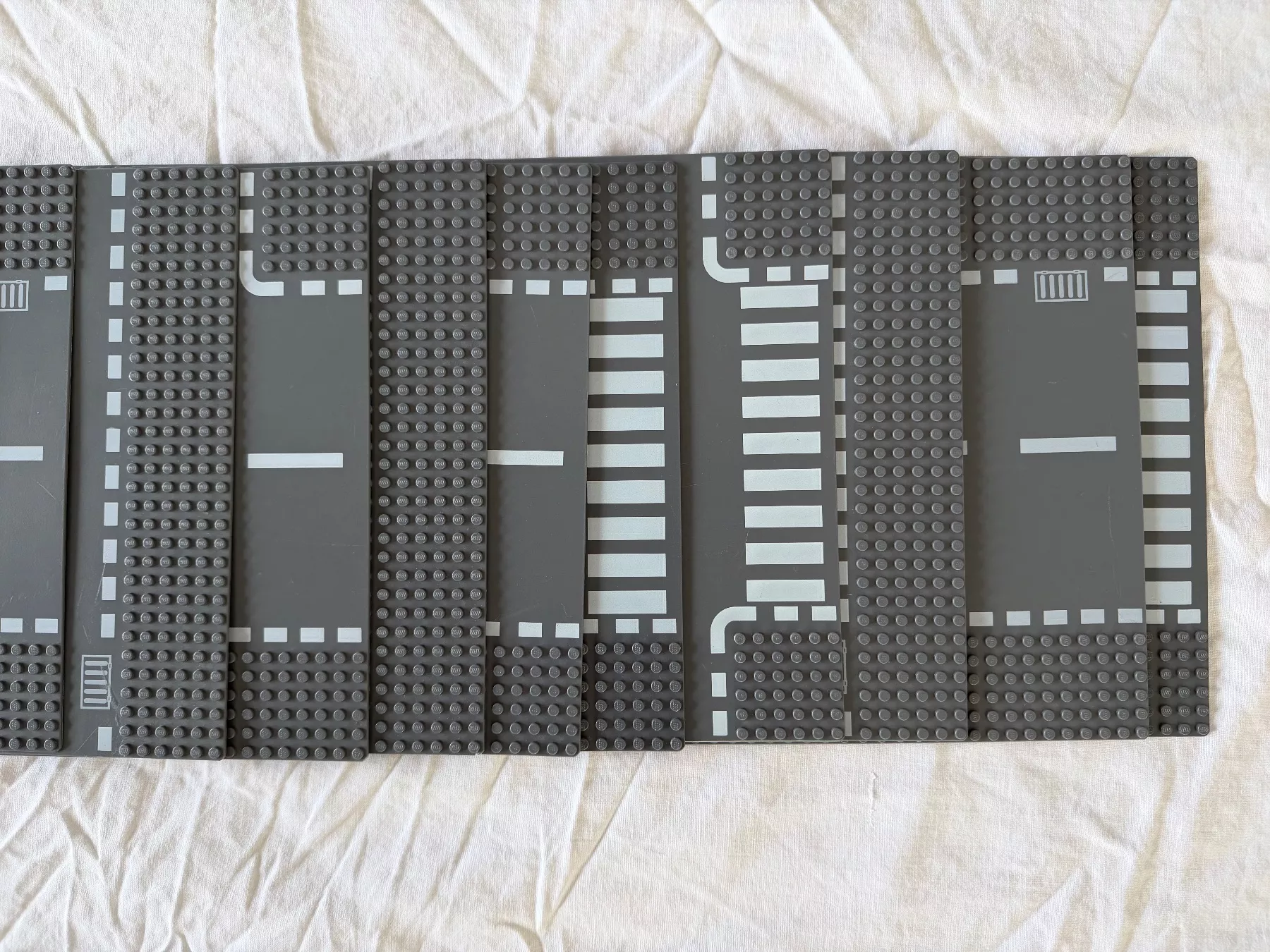 Lego Kit di costruzioni: Baseplate Road – Usato da Neftenbach venduto da Elitebricks 5