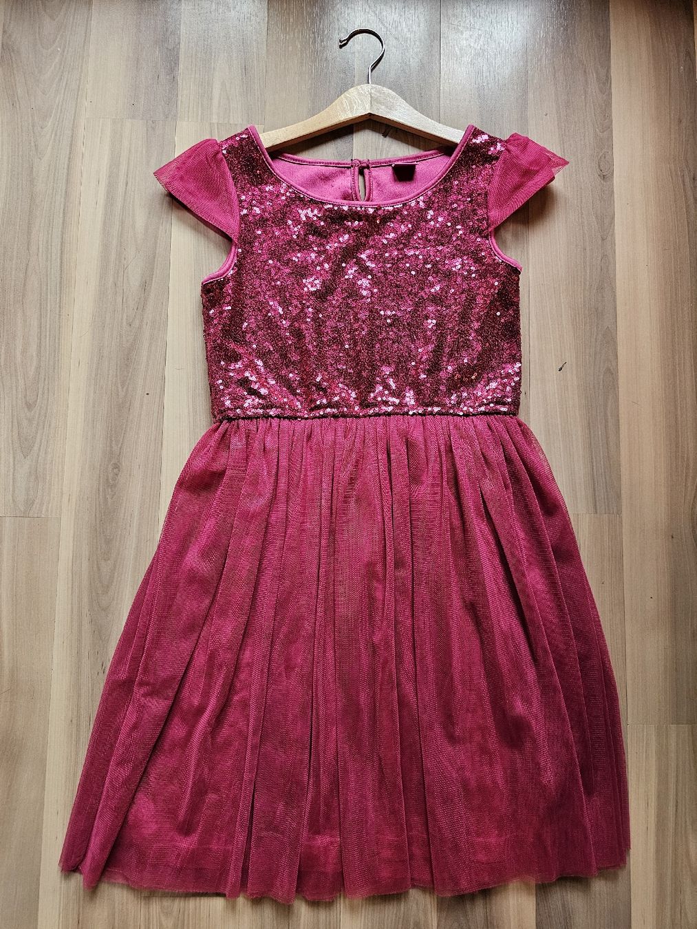 Vestiti & Gonne: Mädchenkleid Gr. 146 – Usato da Jaun venduto da astix