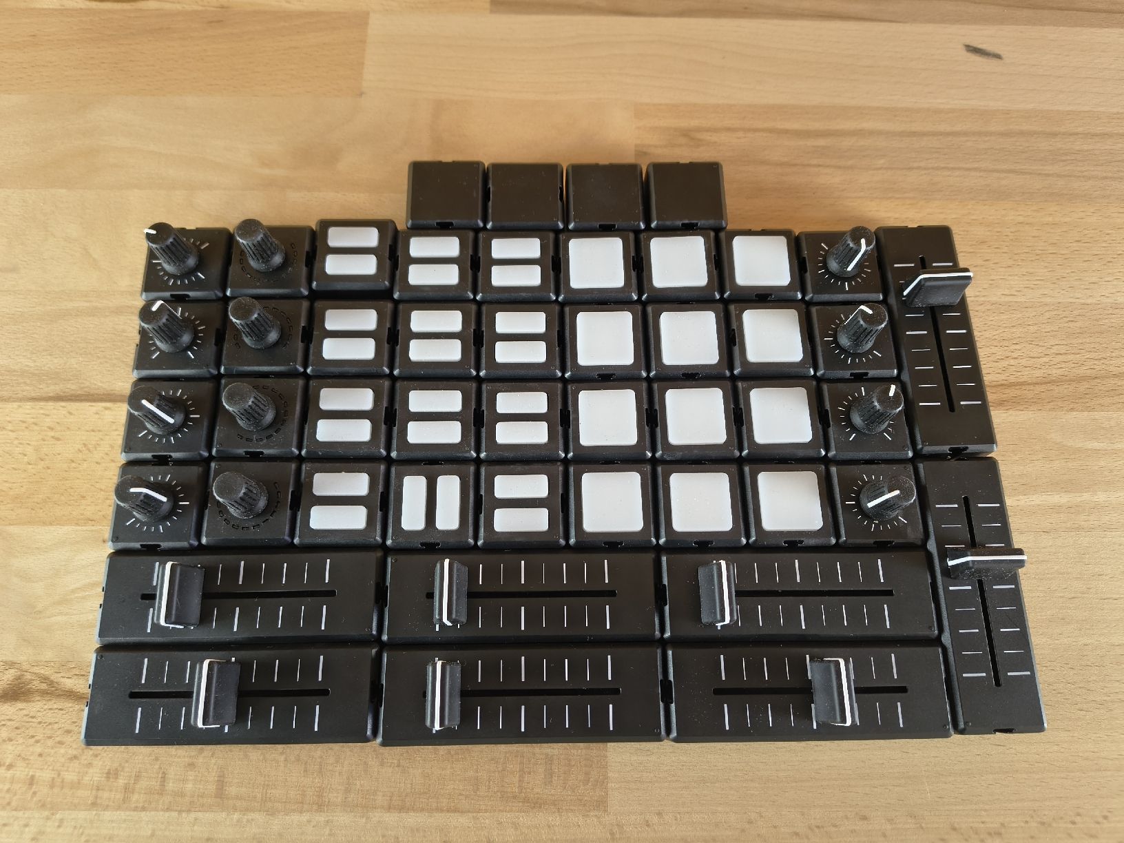 Strumenti musicali: 2x MIDI-Controller Mine S von Special Wave – Usato da Bürglen UR venduto da Heeralimelk 2