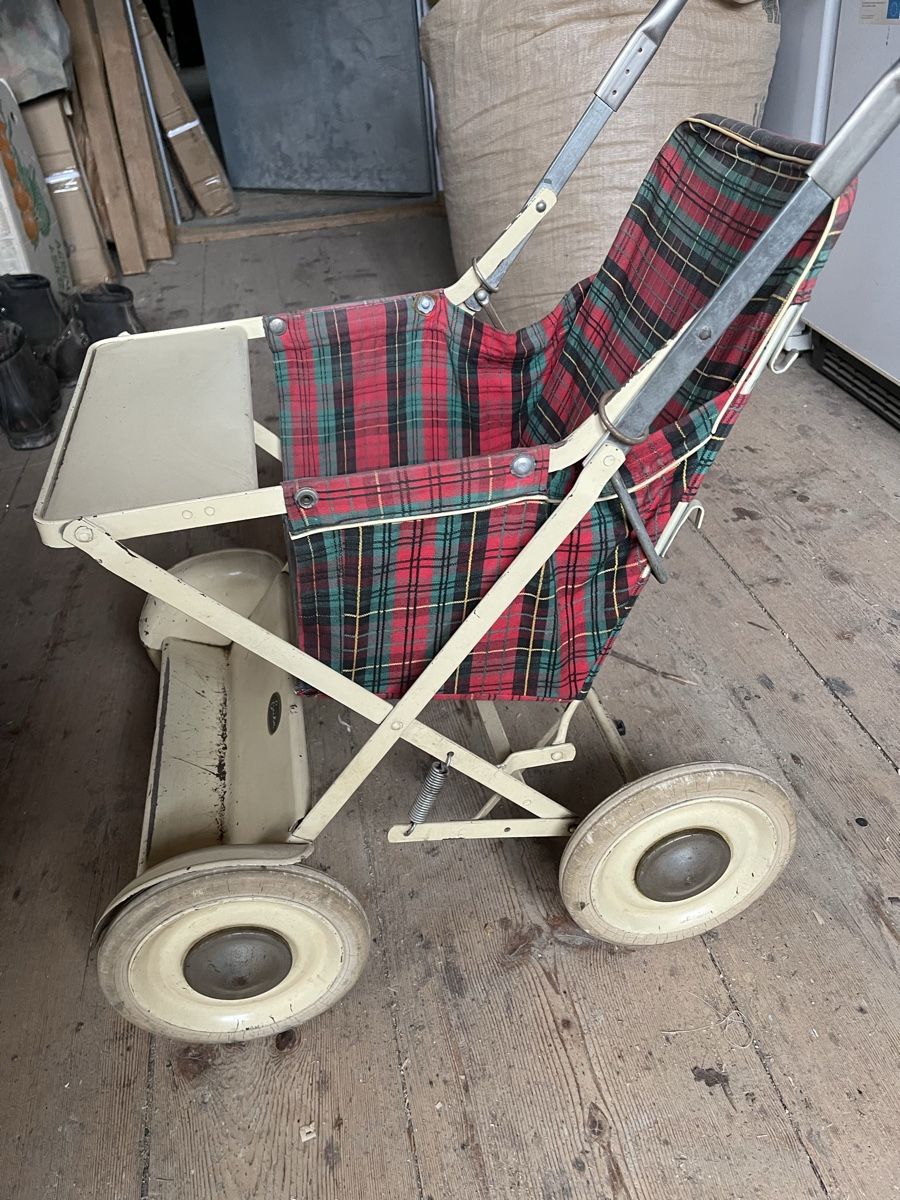Carrozzine: Kinderwagen vintage – Usato da Fahrni b. Thun venduto da ams_56jv