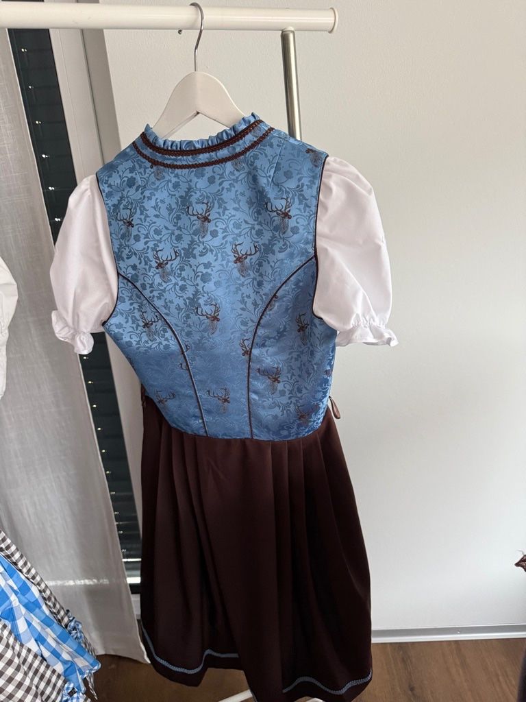 Costumi: Dirndl Bergweiss 40 mit Bluse – Nuovo (secondo la descrizione) da Rapperswil SG venduto da ale_xg9f 7