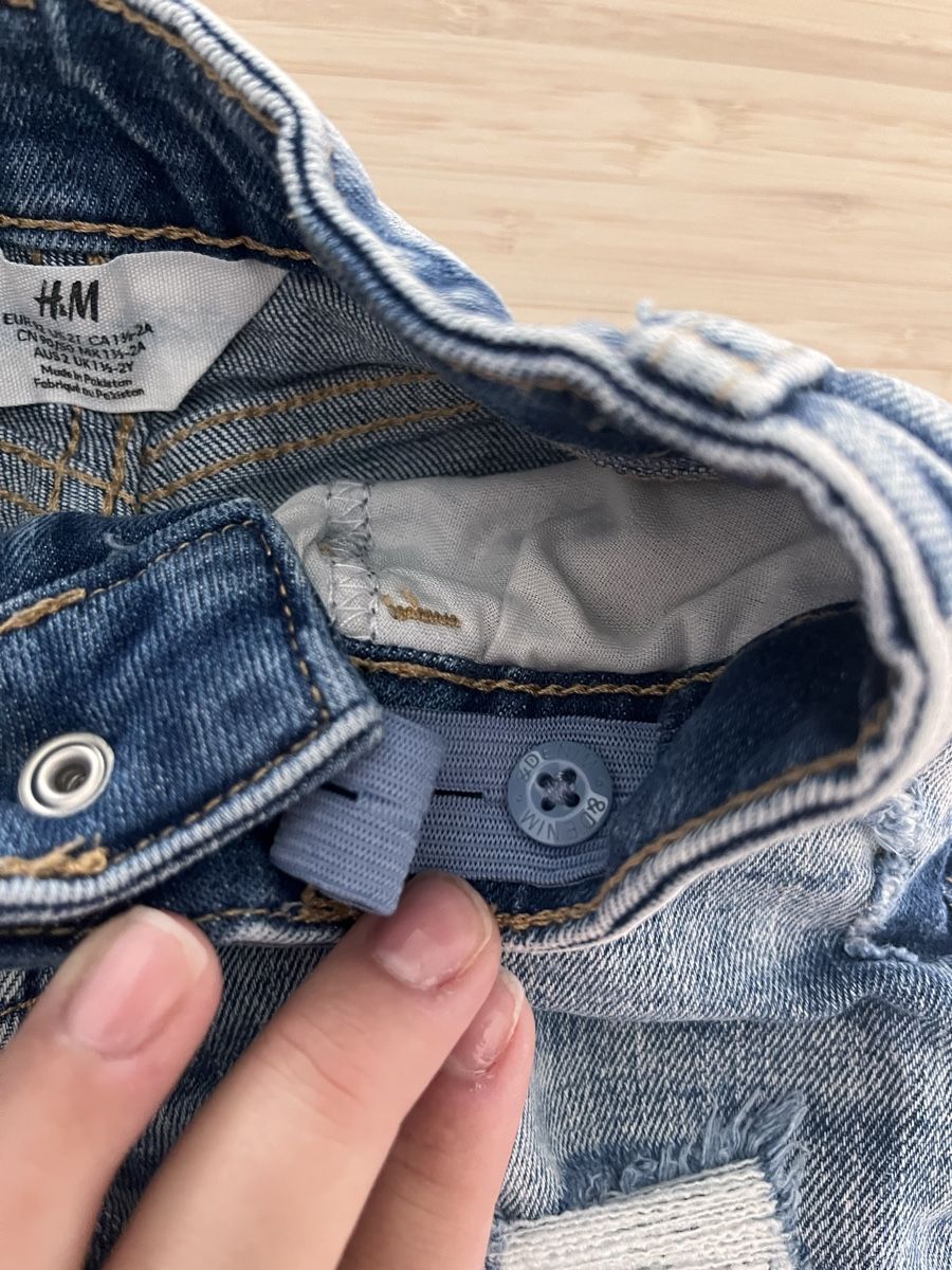 H&M Pantaloni: Short en jeans H&M taille 92cm – Nuovo (secondo la descrizione) da Cossonay-Ville venduto da Venusa09 2
