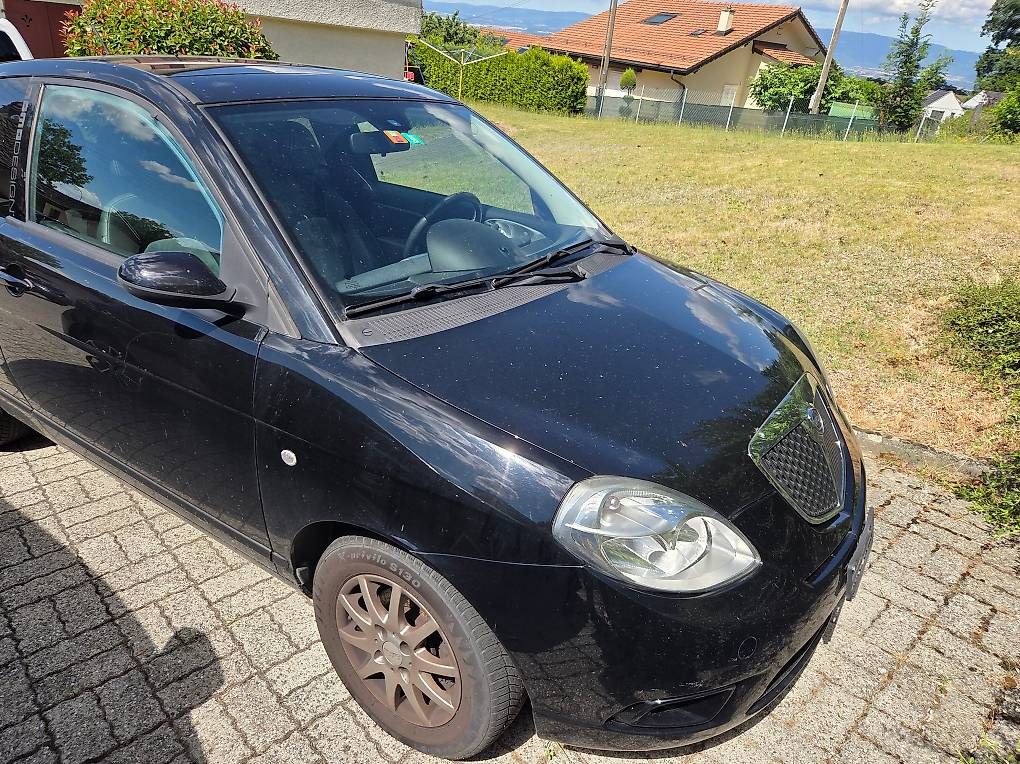 Automobili: Lancia Ypsilon 1.4 – Usato da Mont-sur-Lausanne venduto da charlyly