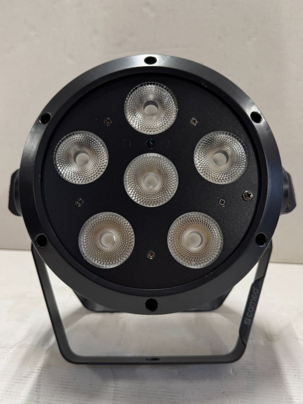 Lampade: 2x Cameo Root Par 6  LED Par (X1146) – Nuovo (secondo la descrizione) da Däniken SO venduto da Profog1 3